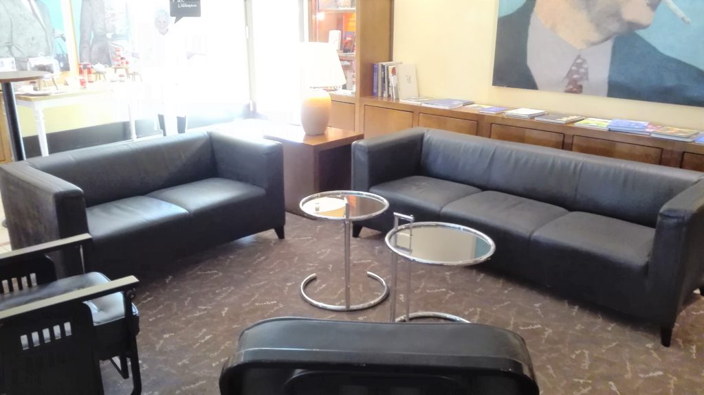 Ledersofa umfärben - nachher